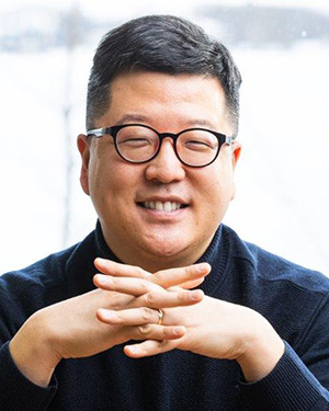 Photo of Jung-Suk (JS) Ryu, President and CEO, National accessArts Centre.