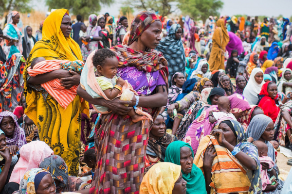 Sudanese refugees fleeing war arrive in Chad. (Colin Delfosse/UNHCR)