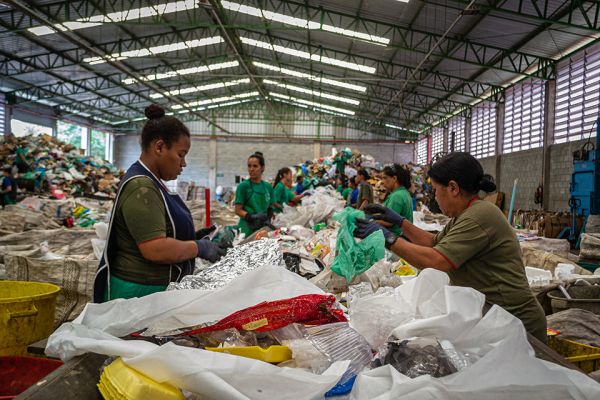 The “university for and with waste pickers” is rooted in a research and community outreach project.(Supplied/University of Victoria)